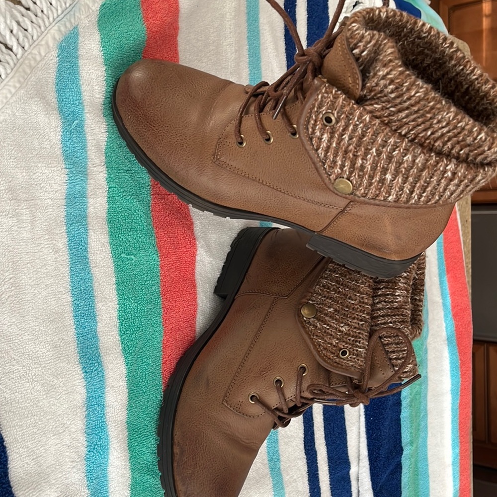 Boots size 8 1/2 Like New/never worn, scuff mark pictured